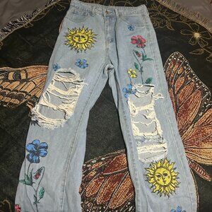 Cute denim ripped jeans with print detail